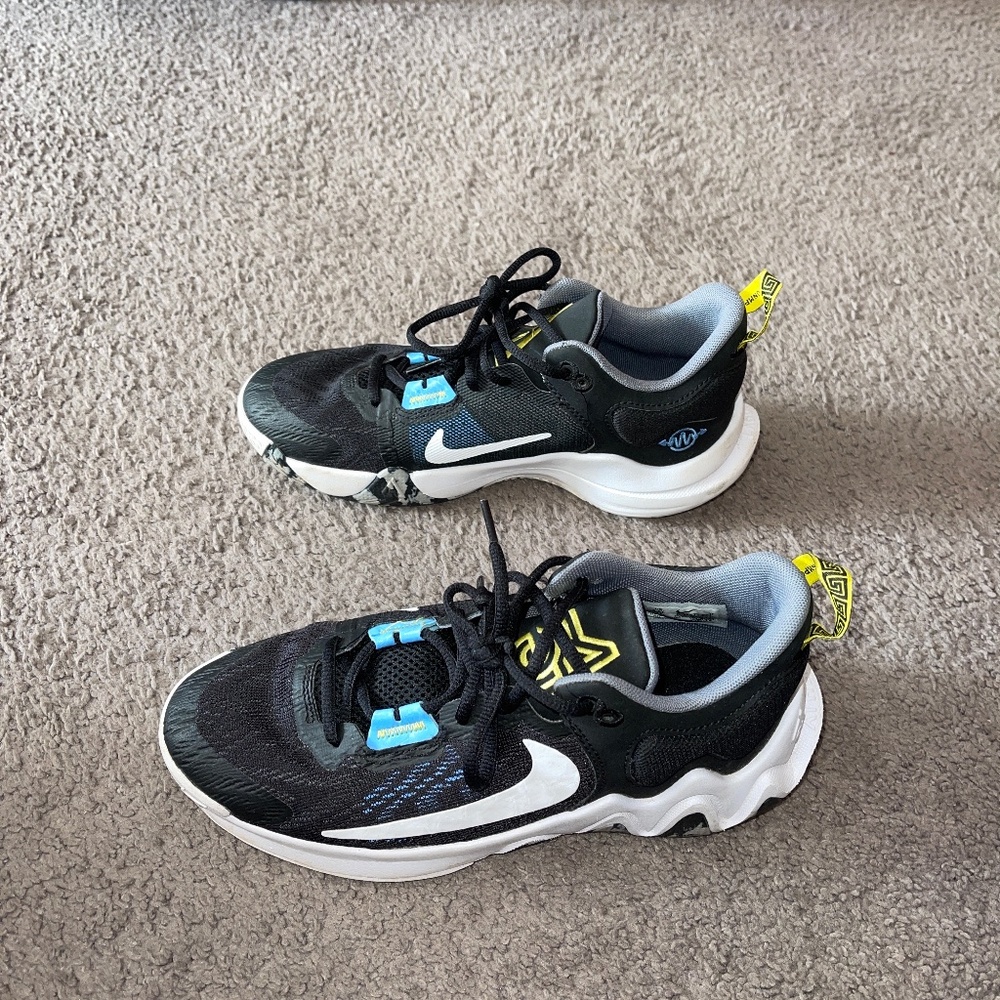 Nike Giannis Immortality Youth Sneakers